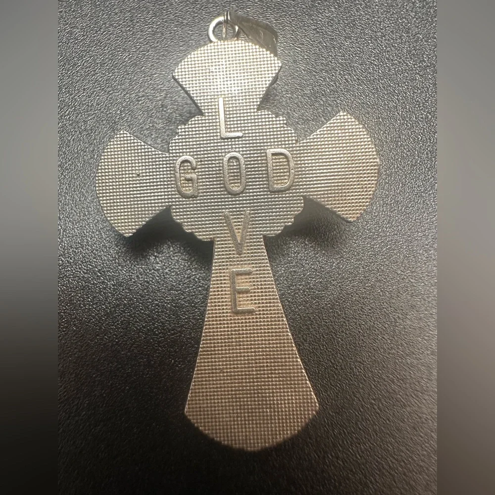 Sanctum Radiance Cross - Picture 2 of 3
